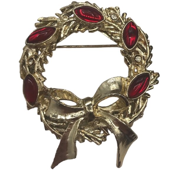 Tancer Gold Tone Red Rhinestone Christmas Wreath Brooch, Signed M46 - Picture 1 of 6